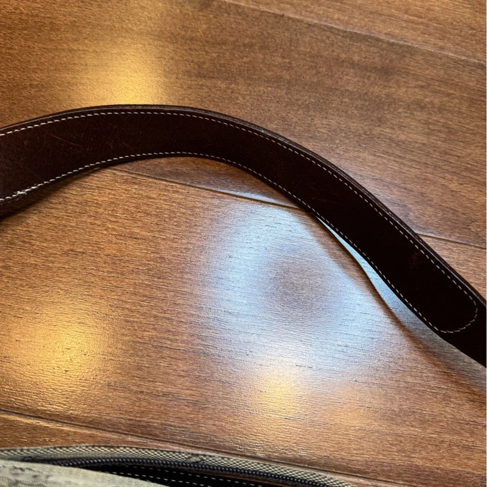 Vintage DOONEY & BOURKE Signature Crest Hobo Bag